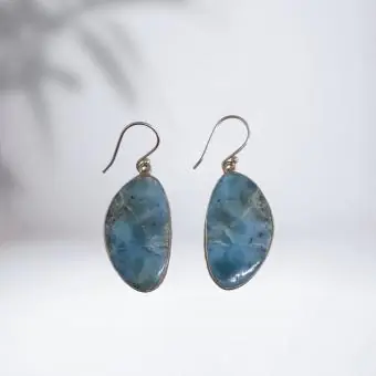 Brinco anzol pedra larimar - Código 1769