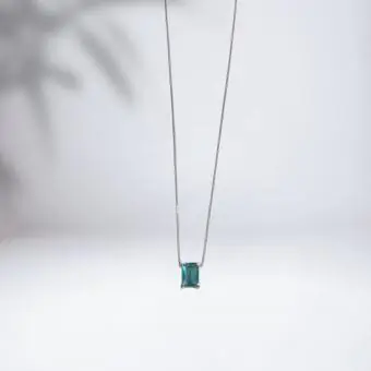 Corrente pingente quadrado zirconia verde - Código 1875