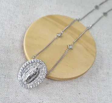 Colar Nossa Senhora Guardalupe cravejada com seis ponto luz