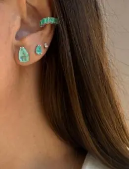 Piercing  fake zirconia verde