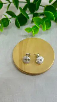 Brinco estilo pizza zirconia