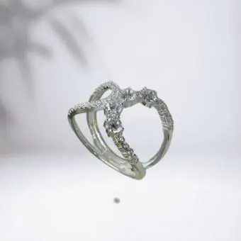 Anel encontro microzirconia cravejada