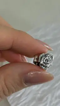 Berloque flor cravejado e Banho de Ródio branco
