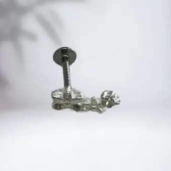 Piercing flor tripla zirconia - Código 2070