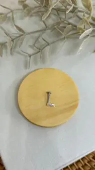 Piercing tragus gota cravejada
