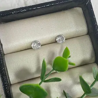 Brinco Zirconia 7mm
