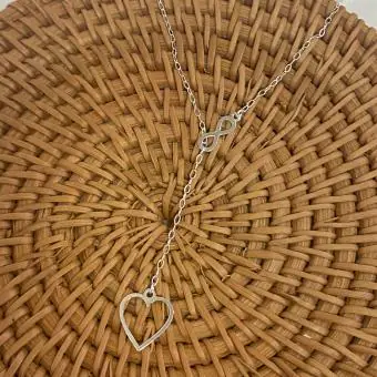 Colar gravatinha infinito e coração