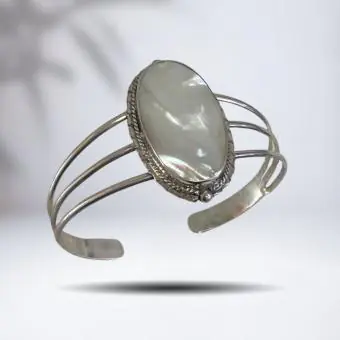 Pulseira bracelete madrepérola oval - Código 690
