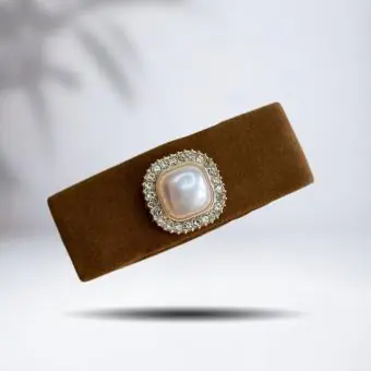 Tictac retangular veludo marrom pérola com strass - Código 708