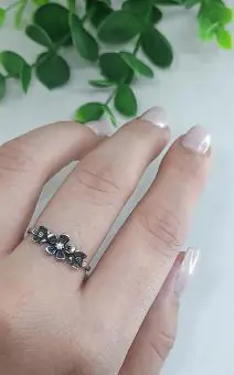 Anel três flores zircônia miolo