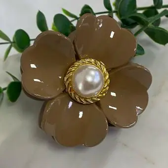 Piranha flor acetato marrom miolo pérola
