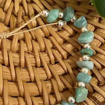 Pulseira amazonita intercalada com bola prata