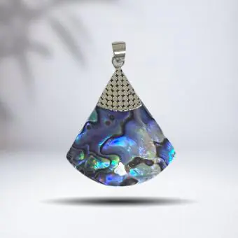 Pingente abalone triangular fundo arredondado - Código 871