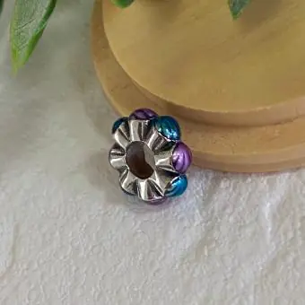 Berloque separador esmaltado rosa e azul